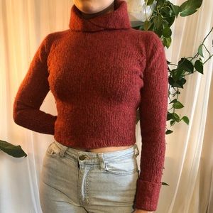 🦊SOLD🦊Cropped red sweater